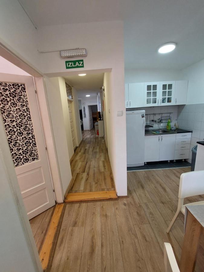 Hostel Inn Downtown Белград Экстерьер фото
