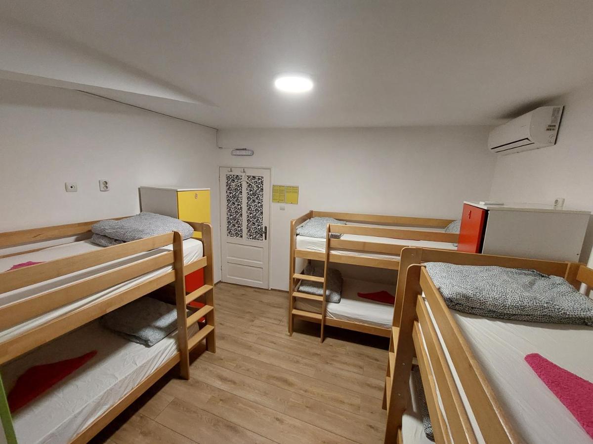 Hostel Inn Downtown Белград Экстерьер фото