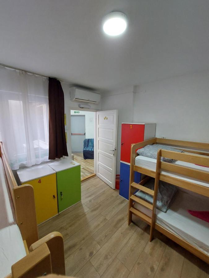 Hostel Inn Downtown Белград Экстерьер фото