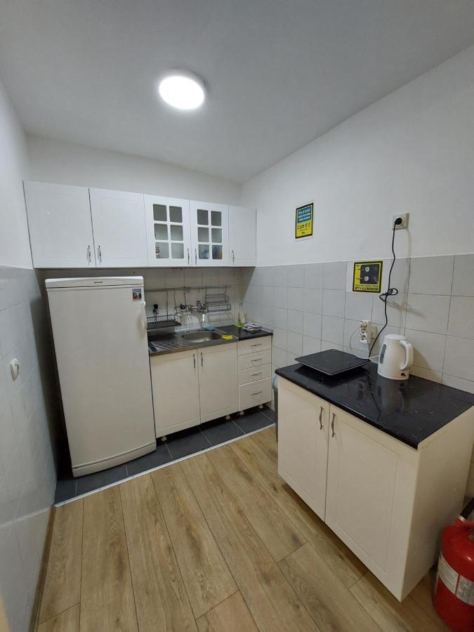 Hostel Inn Downtown Белград Экстерьер фото
