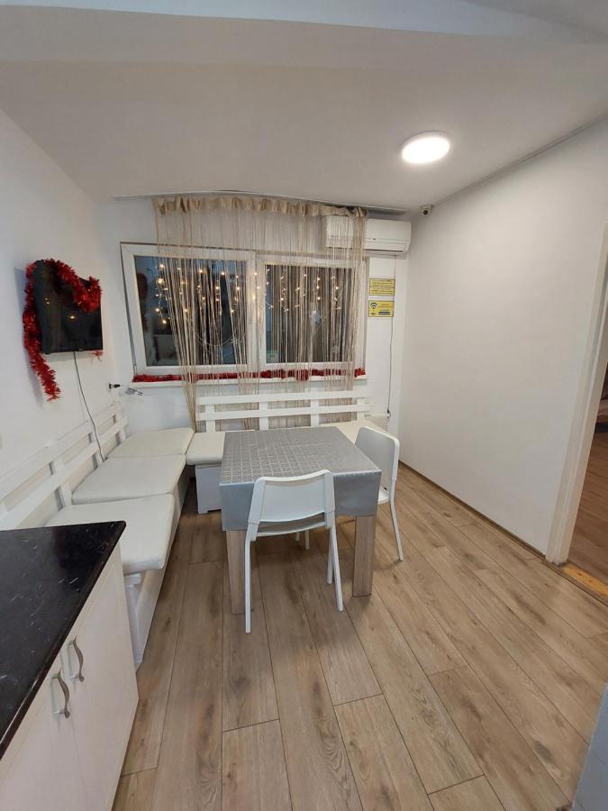 Hostel Inn Downtown Белград Экстерьер фото