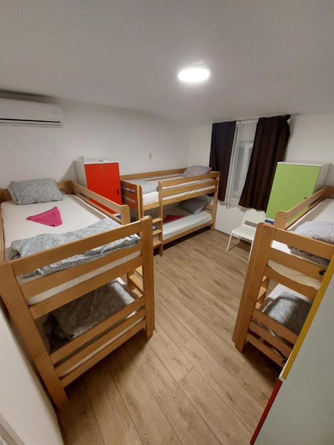 Hostel Inn Downtown Белград Экстерьер фото