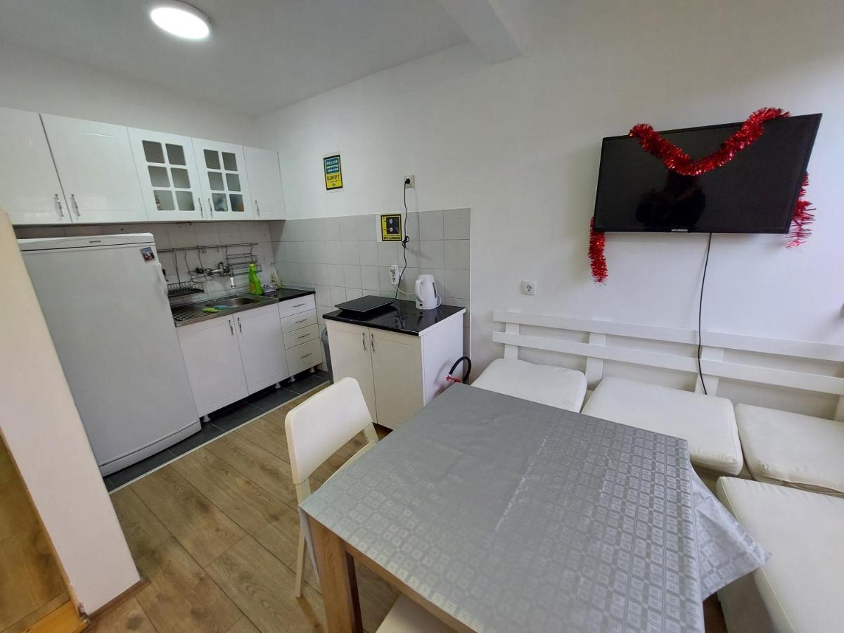 Hostel Inn Downtown Белград Экстерьер фото
