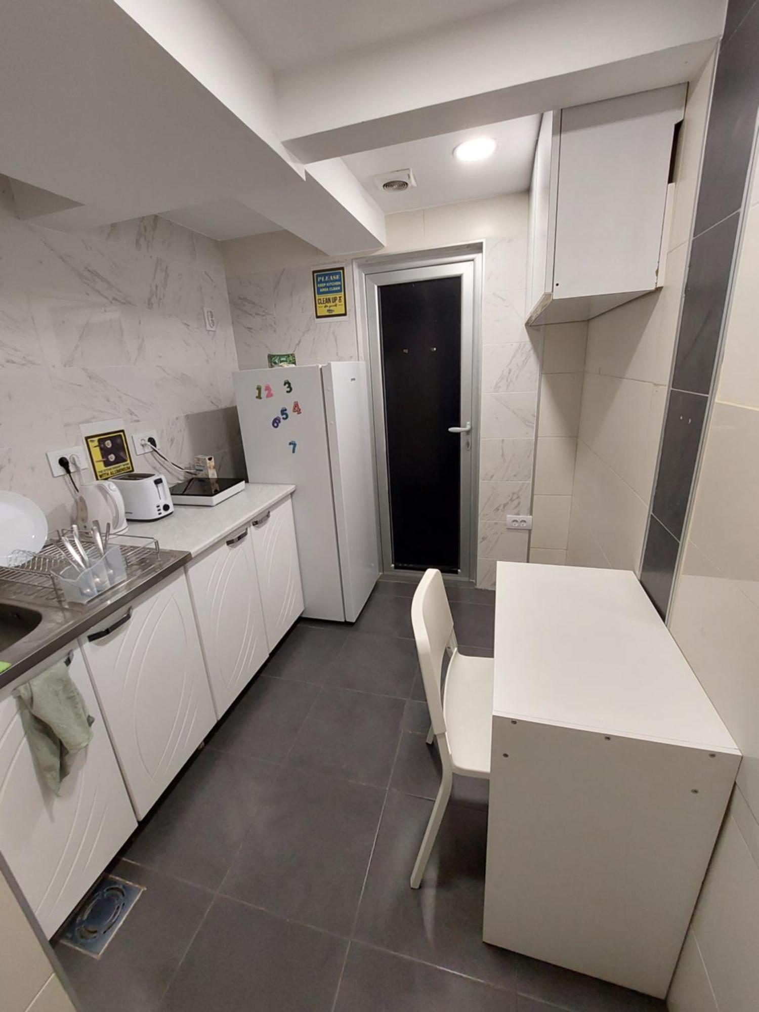 Hostel Inn Downtown Белград Номер фото
