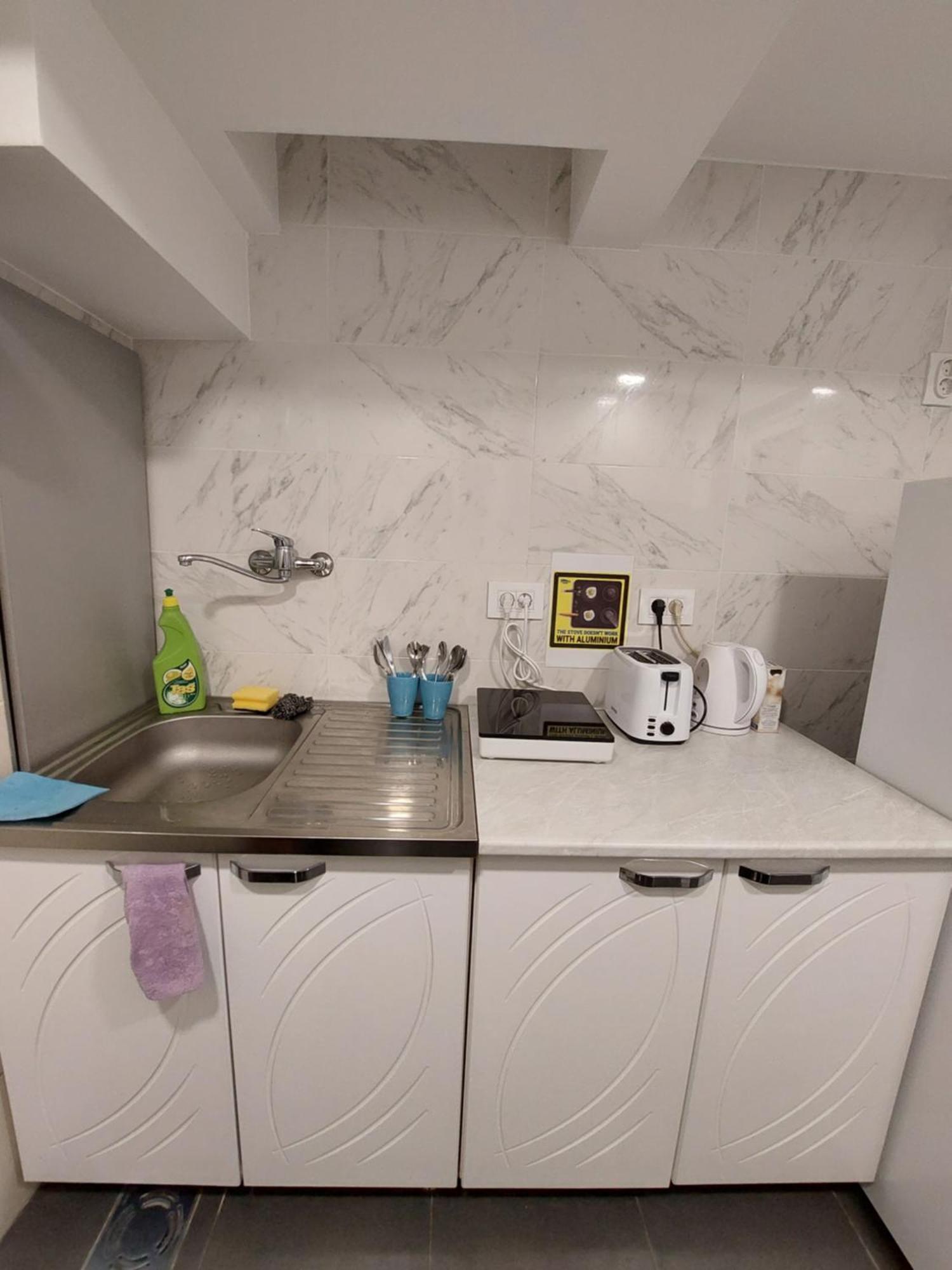 Hostel Inn Downtown Белград Номер фото