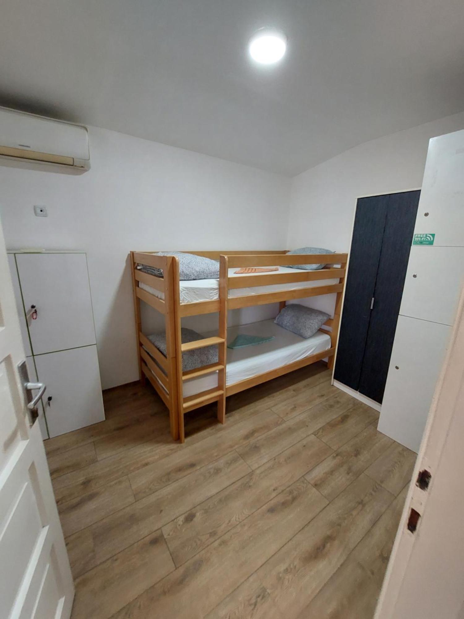 Hostel Inn Downtown Белград Экстерьер фото